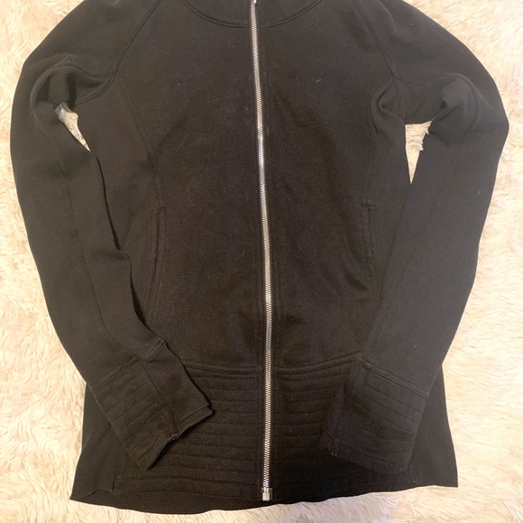 Lululemon black sweater - Picture 5 of 5